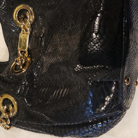 MICHAEL KORS BLACK WITH GOLD CHAIN BAG leather - Picture 5 of 9